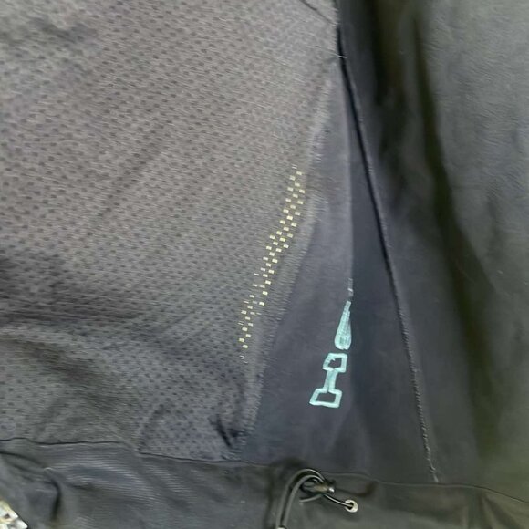 XXL Cinch Vest with Stripes and Aztec design - Picture 7 of 7